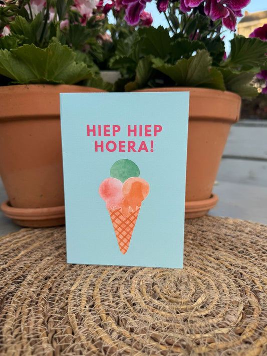 'Hiep Hiep Hoera IJsje' Kaart